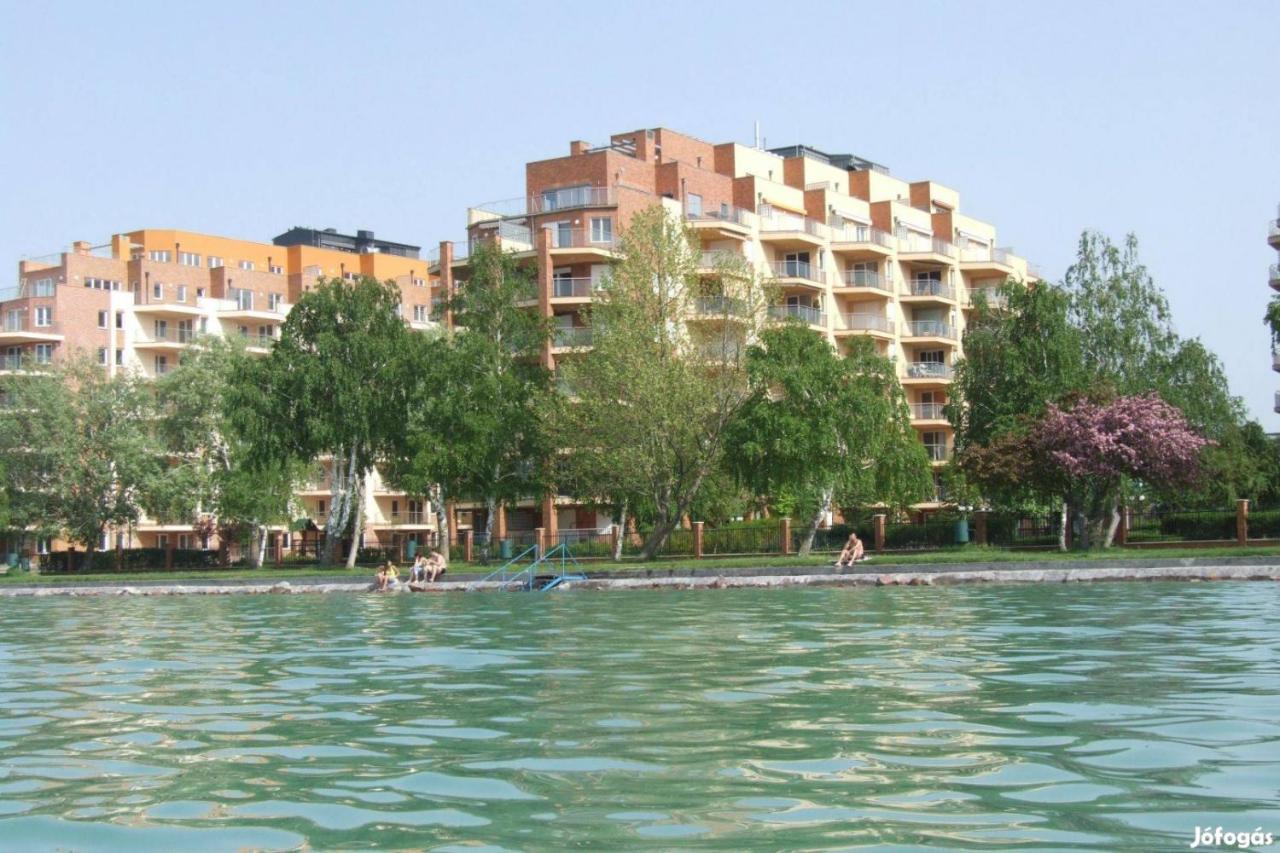 Galerius Beach Deluxe Apartment Siófok Exterior foto